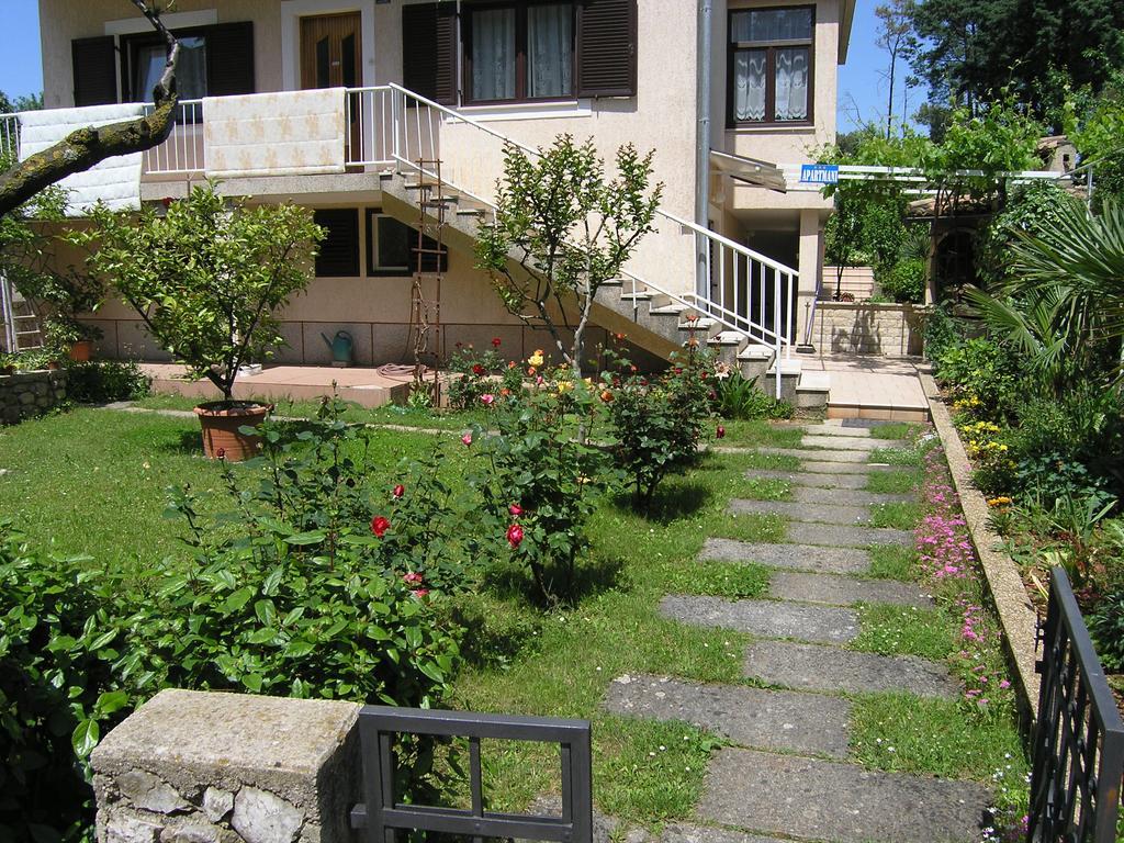 Apartments Ines Krk Town Luaran gambar