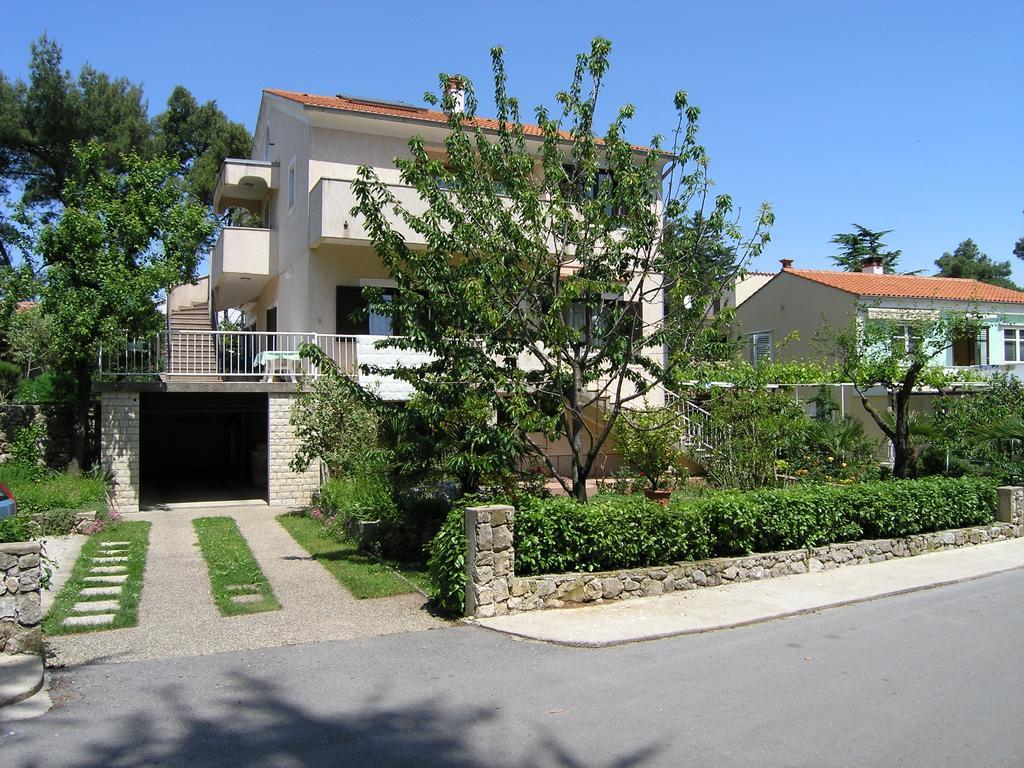Apartments Ines Krk Town Luaran gambar