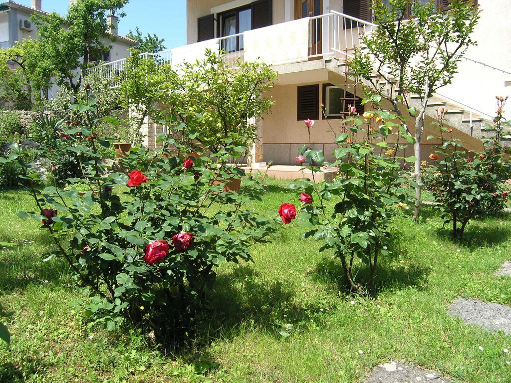 Apartments Ines Krk Town Luaran gambar