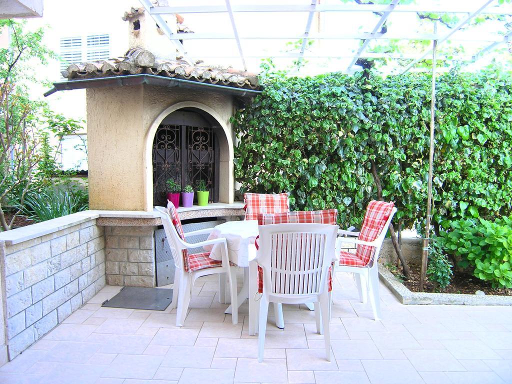 Apartments Ines Krk Town Luaran gambar