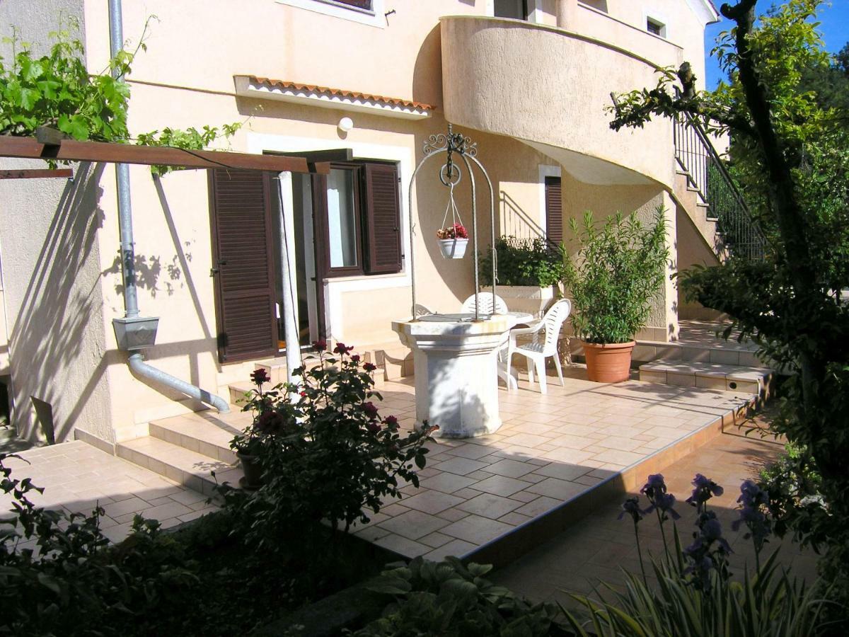 Apartments Ines Krk Town Luaran gambar