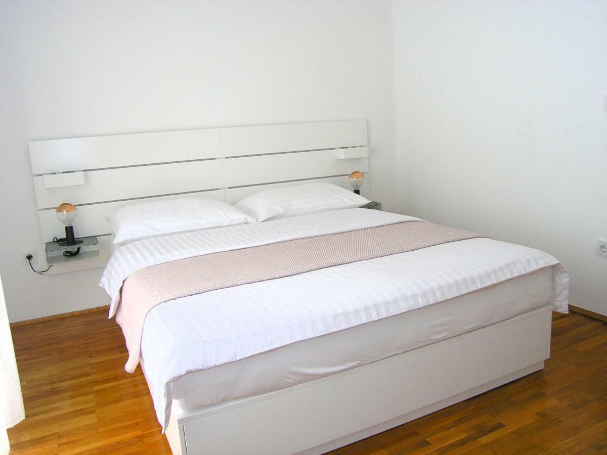 Apartments Ines Krk Town Luaran gambar